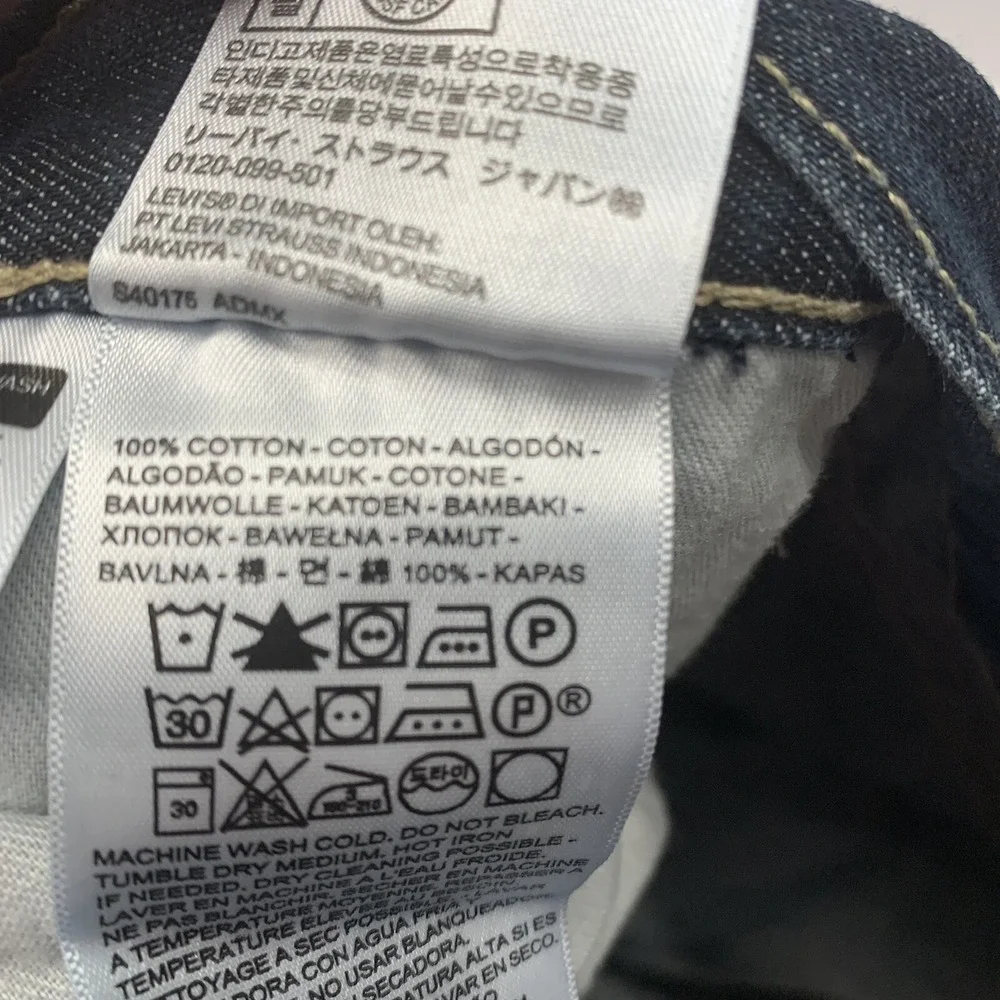 Levis  501 Jeans Men 42X32 Straight Blue Dark Wash 100% Cotton Casual Workwear